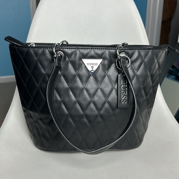 Guess Bags Guess Black Quilted Shoulder Purse Medium Paladino Carry